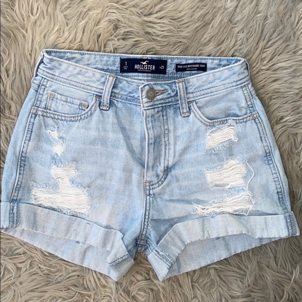 Hollister High Rise Boyfriend Short